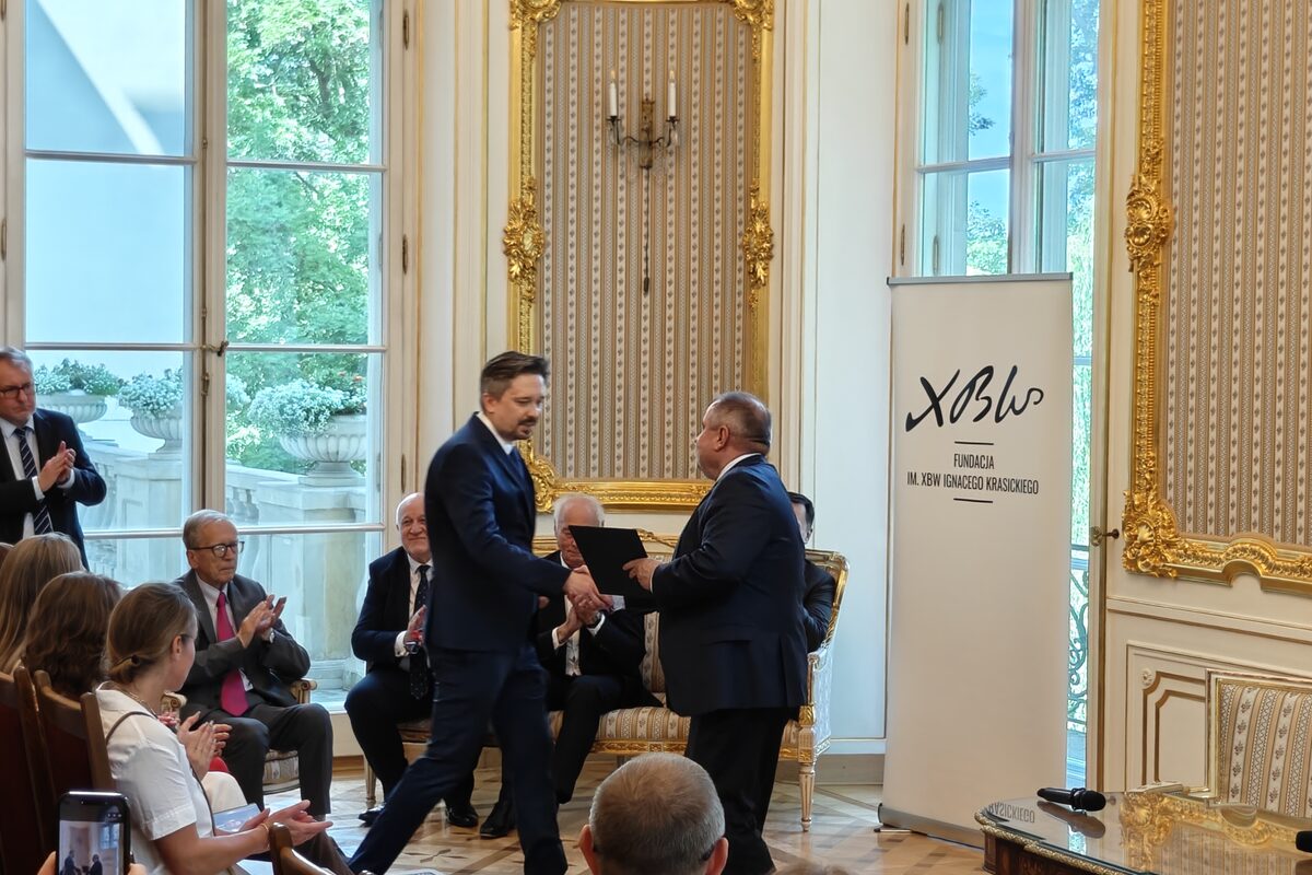Wręczenie wyróżnienia podczas seminarium RPO